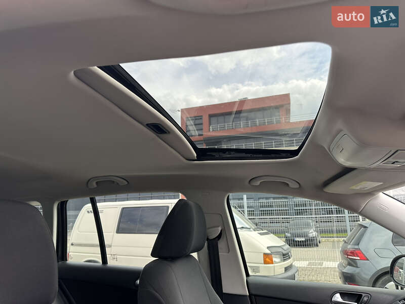 Внедорожник / Кроссовер Volkswagen Tiguan 2012 в Львове