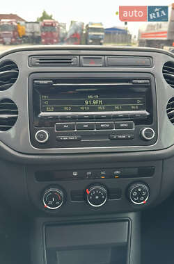 Позашляховик / Кросовер Volkswagen Tiguan 2012 в 