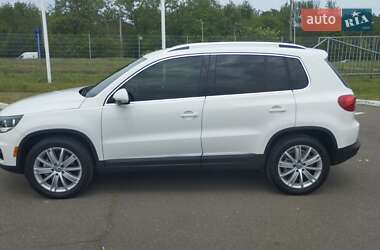Внедорожник / Кроссовер Volkswagen Tiguan 2013 в 