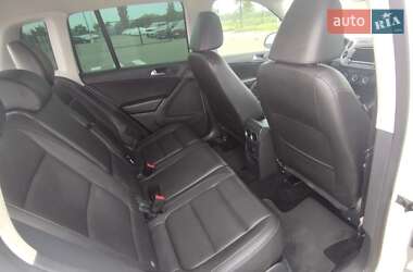 Внедорожник / Кроссовер Volkswagen Tiguan 2013 в 