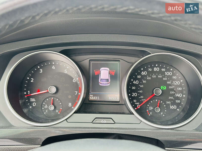 Внедорожник / Кроссовер Volkswagen Tiguan 2018 в Харькове