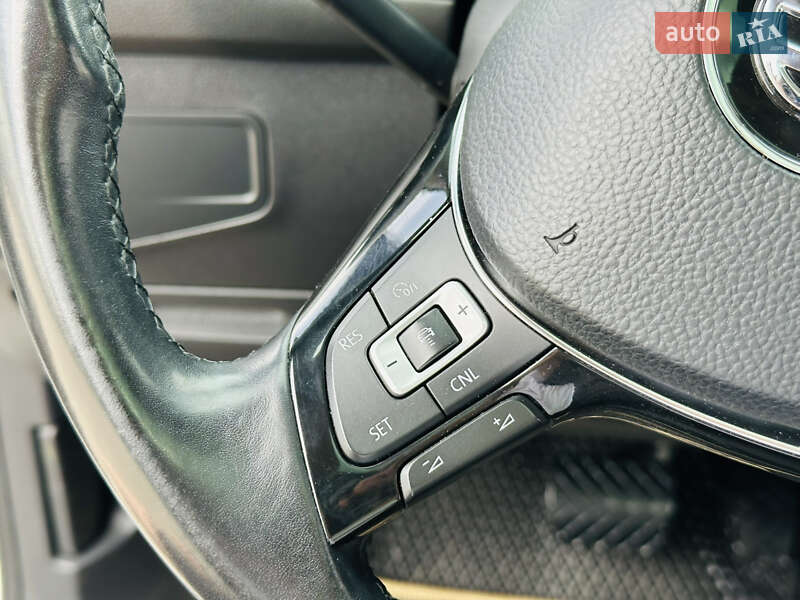 Внедорожник / Кроссовер Volkswagen Tiguan 2018 в Харькове