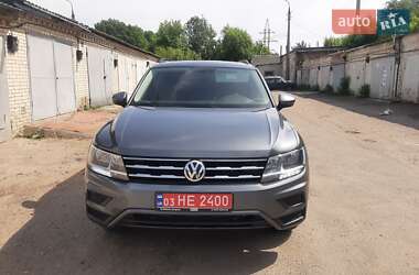 Внедорожник / Кроссовер Volkswagen Tiguan 2020 в 