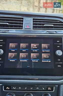 Позашляховик / Кросовер Volkswagen Tiguan 2020 в 