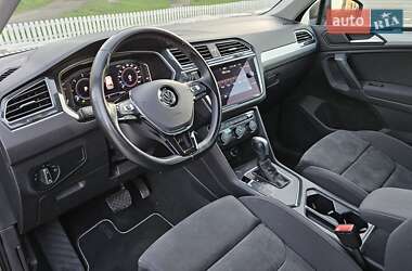 Позашляховик / Кросовер Volkswagen Tiguan 2020 в 