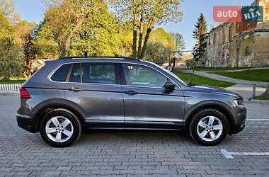 Позашляховик / Кросовер Volkswagen Tiguan 2020 в 