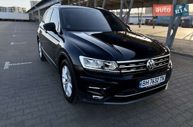Внедорожник / Кроссовер Volkswagen Tiguan 2019 в 