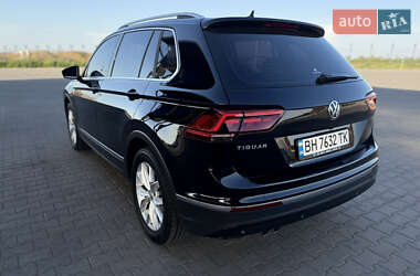 Внедорожник / Кроссовер Volkswagen Tiguan 2019 в 