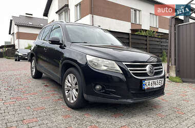 Внедорожник / Кроссовер Volkswagen Tiguan 2008 в 