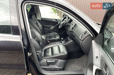 Внедорожник / Кроссовер Volkswagen Tiguan 2008 в 