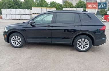 Позашляховик / Кросовер Volkswagen Tiguan 2018 в 