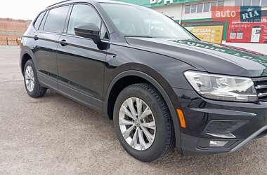 Позашляховик / Кросовер Volkswagen Tiguan 2018 в 