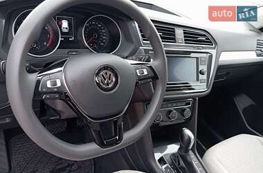 Позашляховик / Кросовер Volkswagen Tiguan 2018 в 