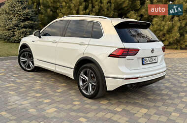 Внедорожник / Кроссовер Volkswagen Tiguan 2020 в 
