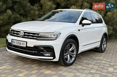 Внедорожник / Кроссовер Volkswagen Tiguan 2020 в 