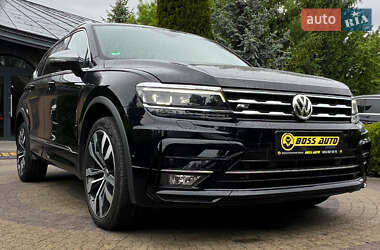 Внедорожник / Кроссовер Volkswagen Tiguan 2020 в 