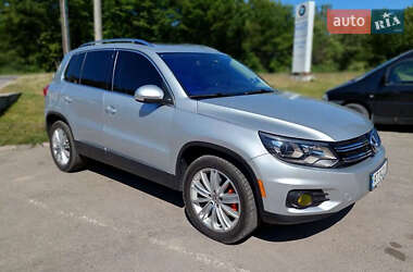 Внедорожник / Кроссовер Volkswagen Tiguan 2015 в Львове