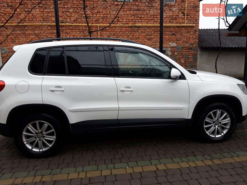 Внедорожник / Кроссовер Volkswagen Tiguan 2011 в Иршаве фото 3 Внедорожник / Кроссовер Volkswagen Tiguan 2011 в Иршаве