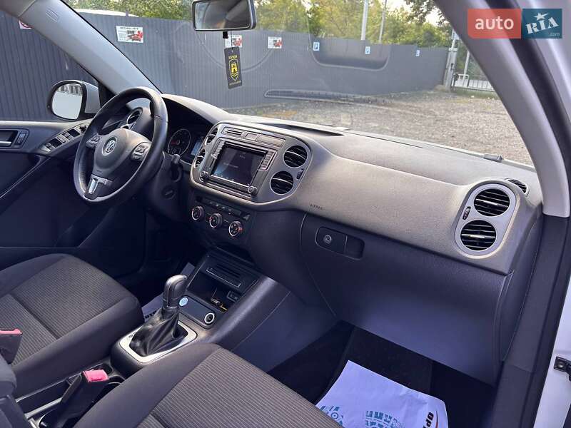 Позашляховик / Кросовер Volkswagen Tiguan 2017 в Львові