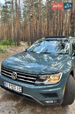 Внедорожник / Кроссовер Volkswagen Tiguan 2020 в 