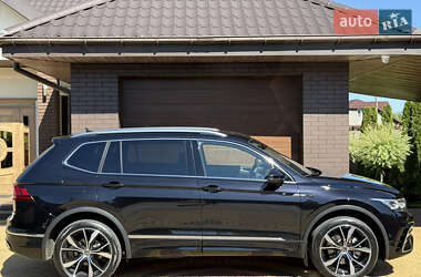 Позашляховик / Кросовер Volkswagen Tiguan 2024 в 