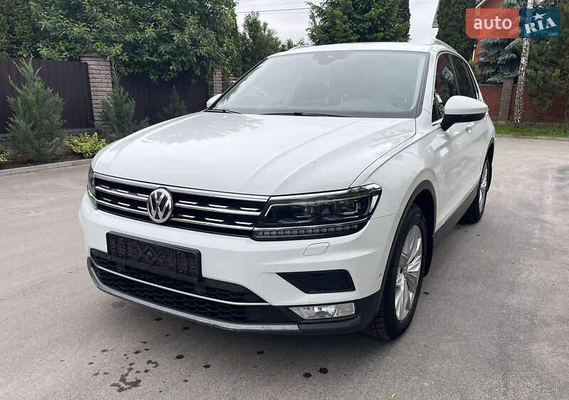 Внедорожник / Кроссовер Volkswagen Tiguan 2017 в Виннице
