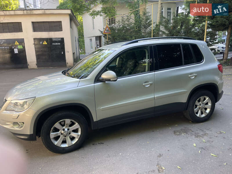 Внедорожник / Кроссовер Volkswagen Tiguan 2008 в Одессе