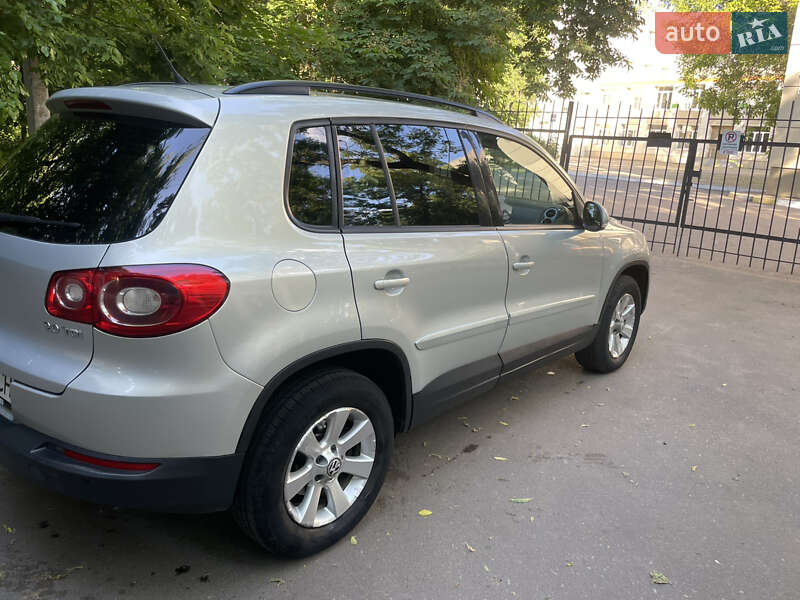 Внедорожник / Кроссовер Volkswagen Tiguan 2008 в Одессе