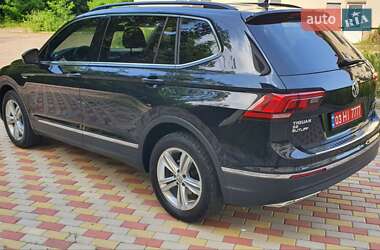 Позашляховик / Кросовер Volkswagen Tiguan 2018 в 