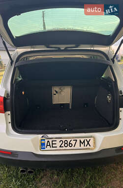 Внедорожник / Кроссовер Volkswagen Tiguan 2012 в 