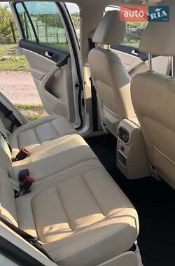 Внедорожник / Кроссовер Volkswagen Tiguan 2012 в 