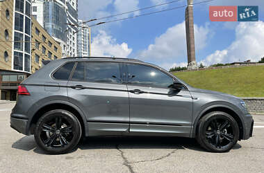 Внедорожник / Кроссовер Volkswagen Tiguan 2020 в 