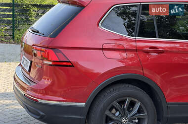Позашляховик / Кросовер Volkswagen Tiguan 2024 в 
