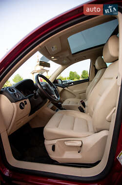 Внедорожник / Кроссовер Volkswagen Tiguan 2013 в 