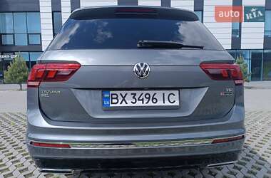 Внедорожник / Кроссовер Volkswagen Tiguan 2018 в 