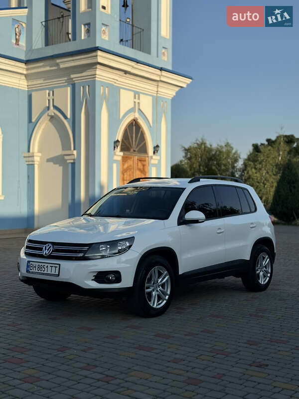 Внедорожник / Кроссовер Volkswagen Tiguan 2011 в 