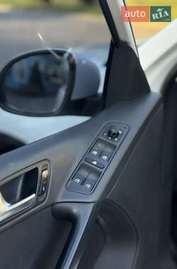 Внедорожник / Кроссовер Volkswagen Tiguan 2011 в 