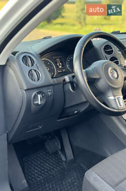 Внедорожник / Кроссовер Volkswagen Tiguan 2011 в 