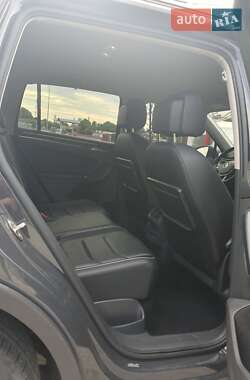 Внедорожник / Кроссовер Volkswagen Tiguan 2018 в 