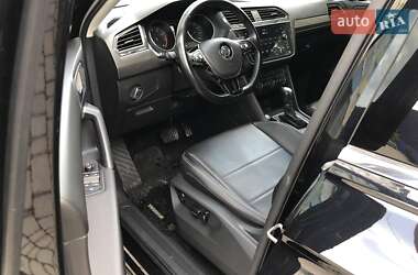 Внедорожник / Кроссовер Volkswagen Tiguan 2019 в 