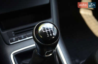 Внедорожник / Кроссовер Volkswagen Tiguan 2011 в 