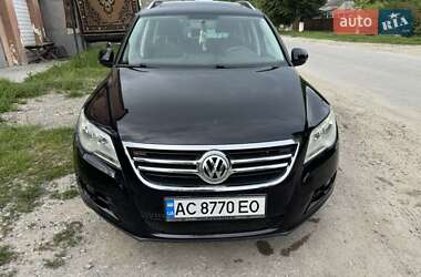 Внедорожник / Кроссовер Volkswagen Tiguan 2010 в Дунаевцах