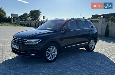 Позашляховик / Кросовер Volkswagen Tiguan 2019 в 