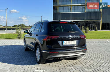 Позашляховик / Кросовер Volkswagen Tiguan 2019 в 