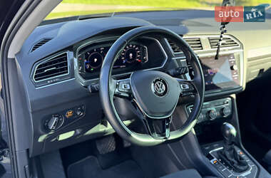 Позашляховик / Кросовер Volkswagen Tiguan 2019 в 