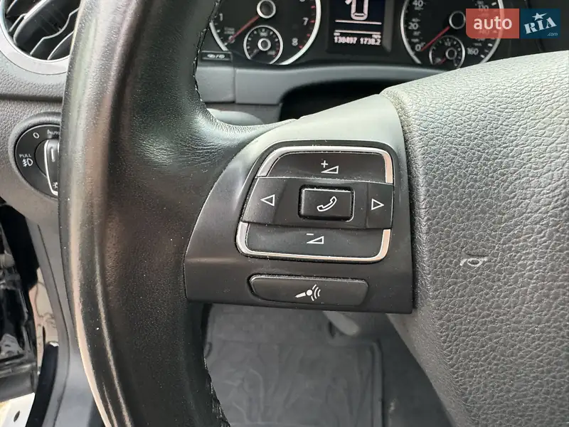 Volkswagen Tiguan 2017 VIN WVGTV7AX5HK024101 фото оголошення 33 з 98