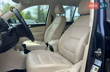 Внедорожник / Кроссовер Volkswagen Tiguan 2016 в 