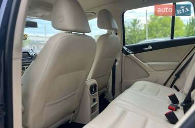Внедорожник / Кроссовер Volkswagen Tiguan 2016 в 