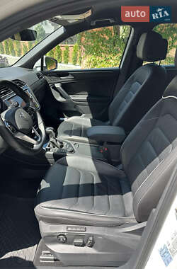 Внедорожник / Кроссовер Volkswagen Tiguan 2021 в 