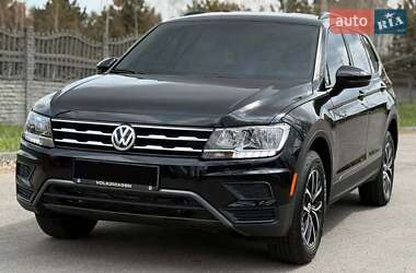 Внедорожник / Кроссовер Volkswagen Tiguan 2021 в Львове